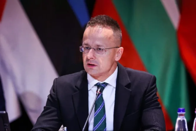 Մենք չենք կարող հրաժարվել Ռուսաստանի հետ շփումներից․ Սիյարտո