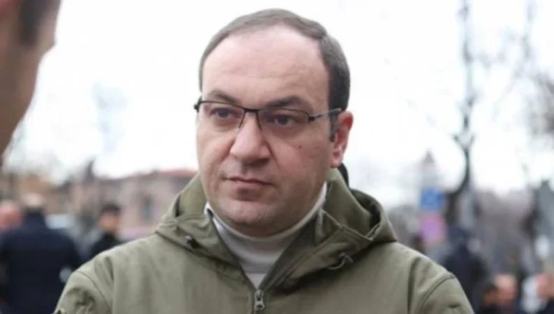 Գնում եմ վերցնեմ երկուամսյա կալանքի որոշումը, այլ որոշում բացառվում է. Արշակ սրբազանի փաստաբան