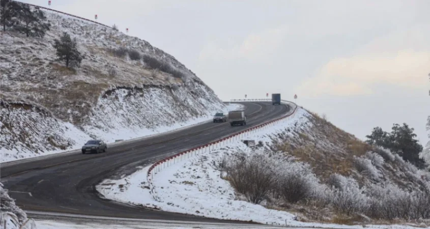 «Մեղրու սար» կոչվող հատվածում, Ամասիայի տարածաշրջանում և Դիլիջանում տեղում է ձյուն