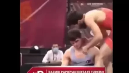 ՏԵԱԱՆՅՈՒԹ. Հայ ըմբիշը հաղթանակից հետո քաշում է թուրքի ականջը