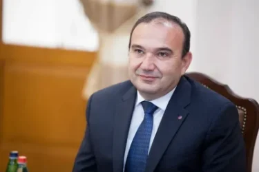 Կրթության նախկին նախարար Լևոն Մկրտչյանն ու ընտանիքի անդամները հրավիրվել են դատախազություն