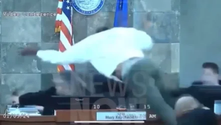 ՏԵՍԱՆՅՈՒԹ.  Ինչպես է տղամարդը դատական նիստի ժամանակ հարձակվում կին դատավորի վրա. ԱՄՆ