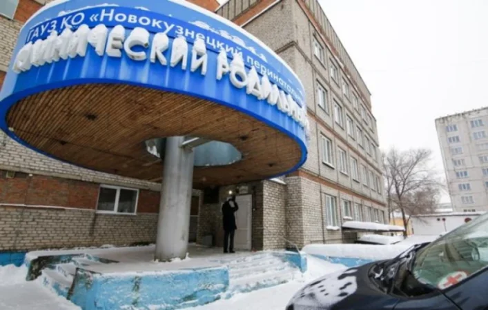 Մայրերը ծննդաբերություններին եկել են ալկոհոլի ազդեցության տակ. մանրամասներ Նովոկուզնեցկի ծննդատան ողբերգական դեպքից