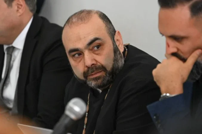 Մկրտիչ սրբազանի կալանքը երկարացվեց. վերացվեցին բոլոր տեսակի սահմանափակումները