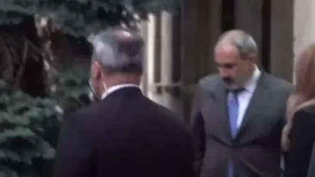 ՏԵՍԱՆՅՈՒԹ. Փաշինյանն ուժեղացված թիկնազորով հեռացավ ԱԺ-ից՝ չպատասխանելով լրագրողների հարցերին