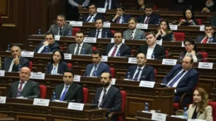 Իմ քայլի պատգամավորները միմյանցից էին հետաքրքրվում՝ ինչ կա սահմանին