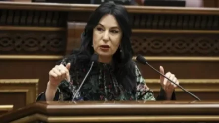 Փաստորեն՝ Նիկոլն իմ հոգեւոր հայրն է Արսեն Թորոսյանը երեկ շշմելու բացահայտում արեց. Զոհրաբյան