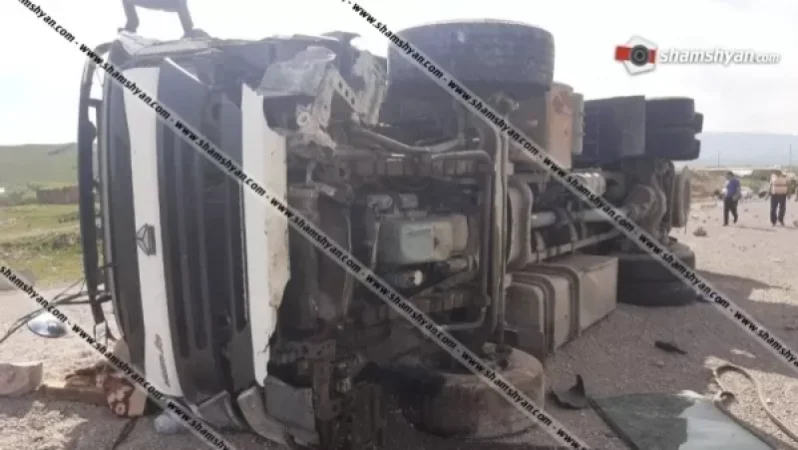 Շիրակում բախվել են Toyota-ն ու բեռնատար Howo-ն․ 3 մարդ հոսպիտալացվել է