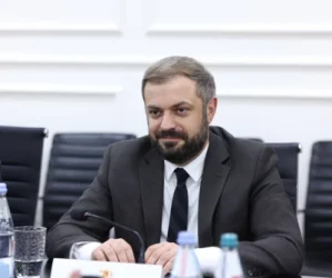 Գևորգ Պապոյանը Թբիլիսիի գործընկերոջ հետ քննարկել է Վրաստանով հայկական կոնյակով բեռնված մեքենաների անխոչընդոտ անցման հարցը