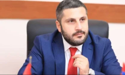 Ձյան հետևանքով առաջացած փոսերի վերացման ուղղությամբ գիշերը աշխատանքներ են տարվել. փոխքաղաքապետ