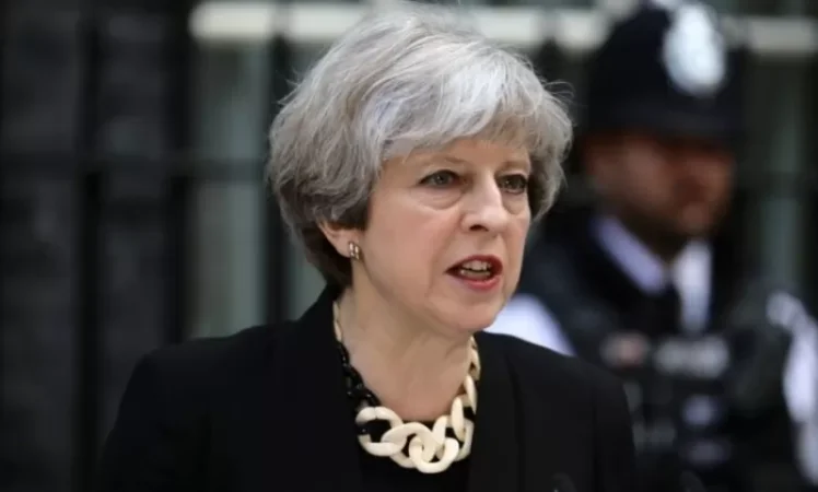 Թերեզա Մեյը գովել է բրիտանացի զինվորականներին՝ ՌԴ-ից երկիրը պաշտպանելու համար