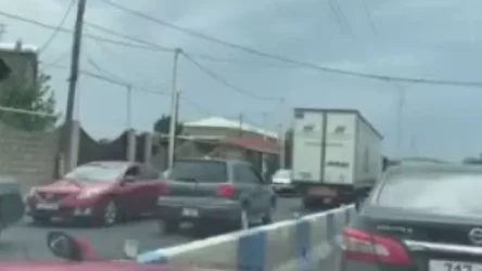 ՏԵՍԱՆՅՈՒԹ. Զվարթնոցից դեպի Մուսալեռ. մեքենաները դուրս են եկել հանդիպակաց գոտի և այդպես են վարում