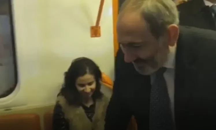 Video: Pashinyan Campaigning in the Metro