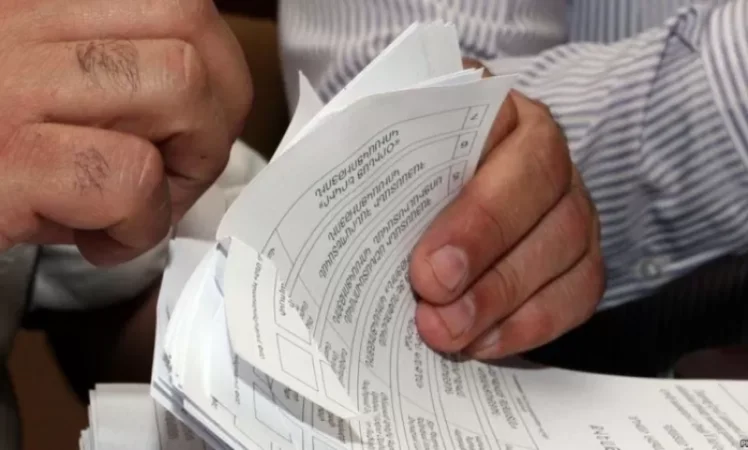 Թիվ 9-ը ընտրատարածքում քվեաթերթիկների վերահաշվարկ է