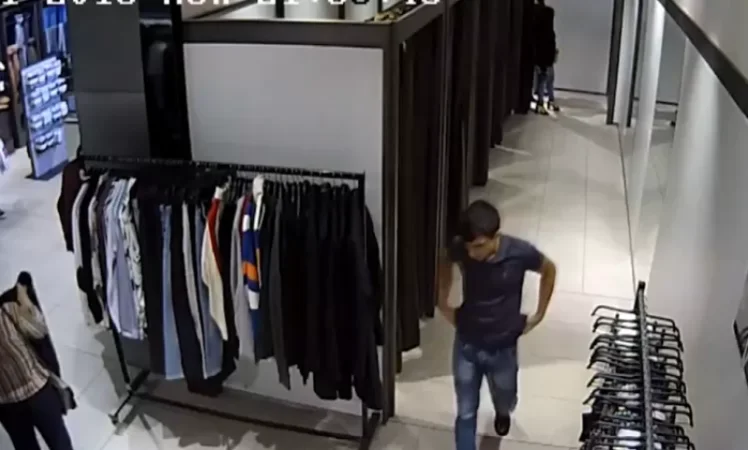 Video: Citizen Attempts to Steal Clothing