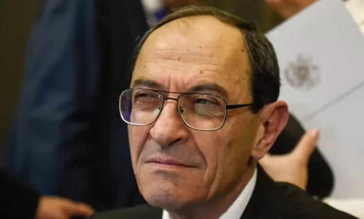 Քոչարյանը թոշակի կանցնի . «Հրապարակ»