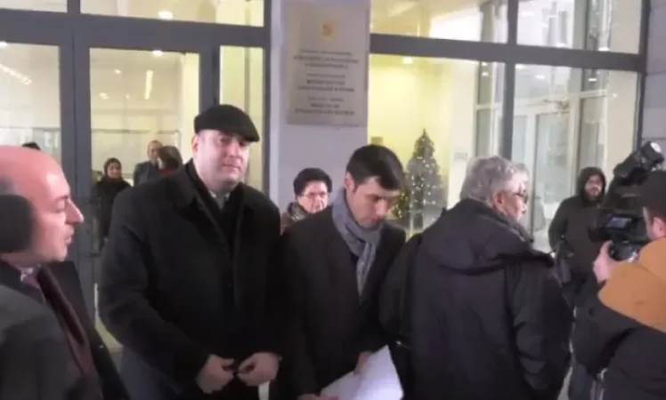 Հայրենադարձները բողոքի ակցիա են անցկացնում Սփյուռքի նախարարության դիմաց