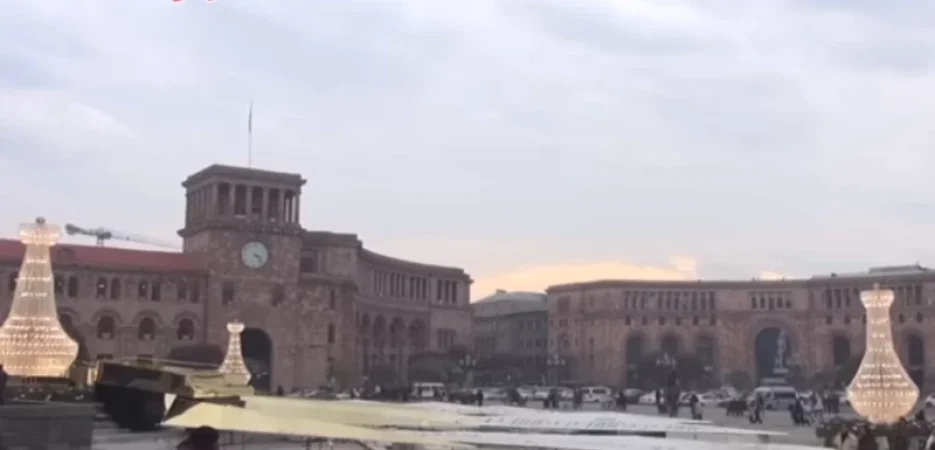 79 միլիոն դրամ՝ Հանրապետության հրապարակի շատրվանների 3 ջահի ձևավորման համար. «Ժողովուրդ»