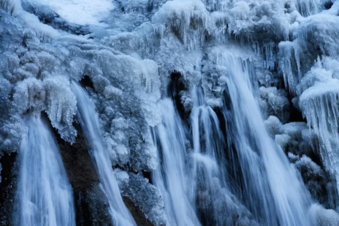 ԼՈՒՍԱՆԿԱՐՆԵՐ․ Ցրտաշունչ գեղեցկություն՝ Սրտերի ջրվեժում