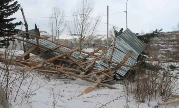 Քամին ավերածություններ է պատճառել Գավառ քաղաքում