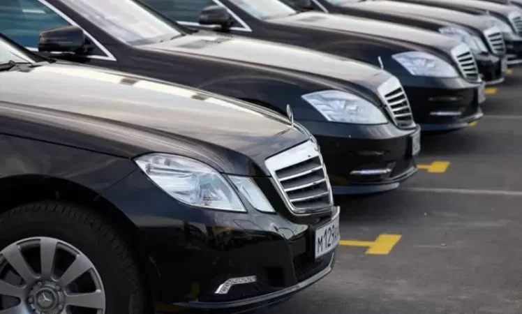 Վարչապետի աշխատակազմի 2 մեքենանա հատկացվեց այլ կառույցների