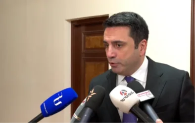 Անդրանիկ Քոչարյանը սխալ է մեկնաբանում կանոնակարգ օրենքը. Սիմոնյան