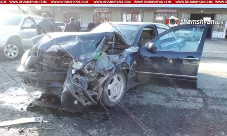 Խոշոր ավտովթար՝ Ռազմական ոստիկանության Էջմիածնի բաժնի դիմաց․ Կան վիրավորներ