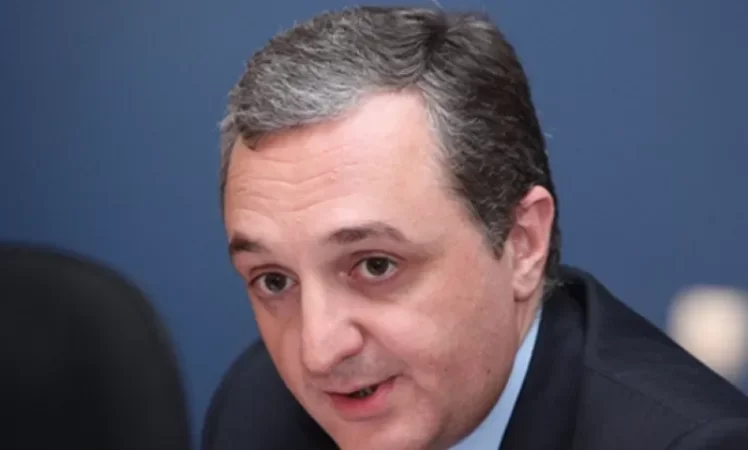 Փաշինյանը Զոհրաբ Մնացականյանին իր մոտ է հրավիրել և մեկ հարց տվել․ «Ժողովուրդ»