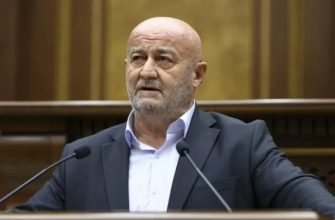 Հովիկ Աղազարյանը` իմպիչմենտի մասին