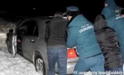 Փրկարարներն ավտոմեքենան դուրս են բերել արգելափակումից