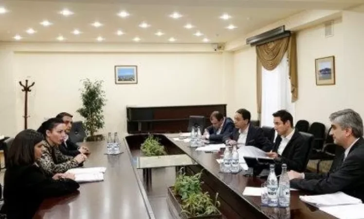 VIDEO: Haik Marutyan Meets with Yerevan Residents