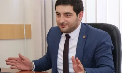 «Ես նմա՞ն եմ «ասողի». Սիփան Փաշինյանը փակագծեր է բացում. Հրապարակ