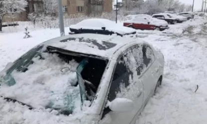 ԼՈՒՍԱՆԿԱՐՆԵՐ․ Ջերմուկում առատ ձյան հետևանքով մեքենաներ են վնասվել