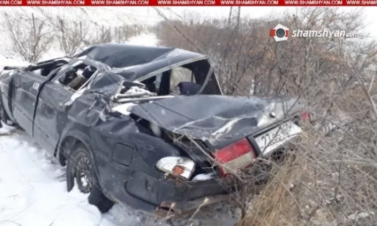 Խոշոր ավտովթար. ԳԱԶ-3110-ով մի քանի պտույտ գլորվելով հայտնվել է ձորակում