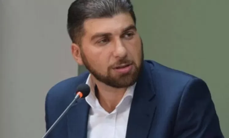 Տարածում են, որ թանկարժեք մեքենա եմ նվեր ստացել.Դավիթ Սանասարյան