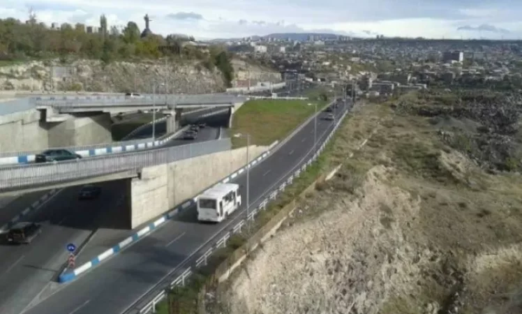 Կդադարեցվի Երևանի Արմենակյան-Գլինկա ճանապարհահատվածի երթևեկությունը