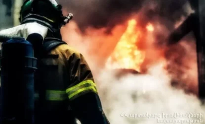 Հրդեհ է բռնկվել շենքի ավտոկայանատեղիում. մանրամասներ