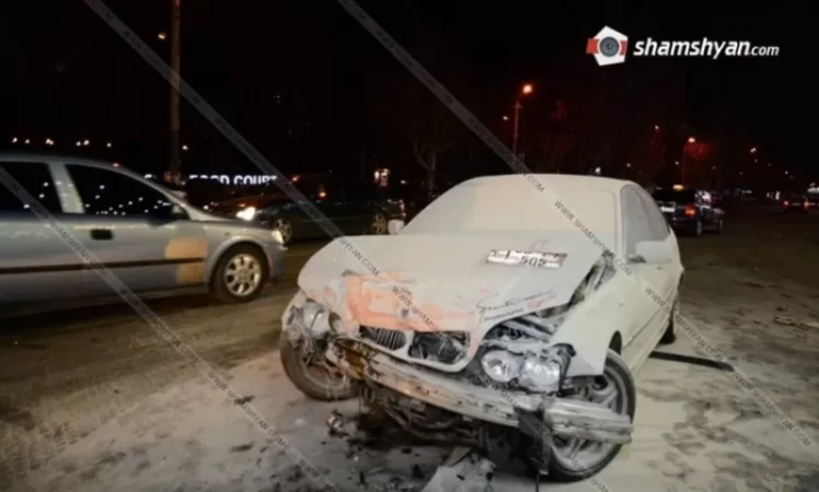 Խոշոր ավտովթար Երևանում. վթարից հետո BMW-ում հրդեհ է բռնկվել
