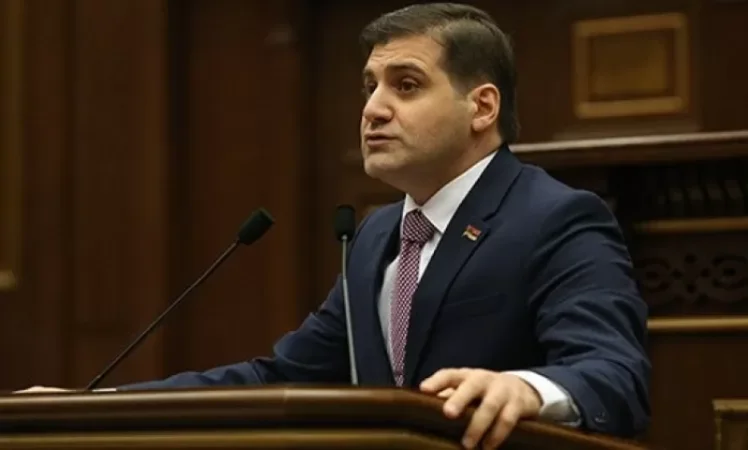 Ով է որոշել, որ Ալեքսանդր Սարգսյանը պետք է 30 մլն դոլար նվիրաբերի ու հանգիստը վայելի Իսպանիայում. Բաբաջանյան