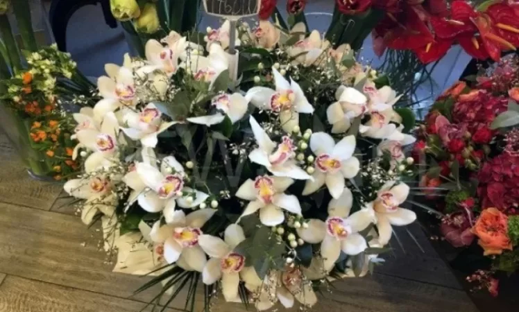 Photos: Super Prices Again in Flower Shops