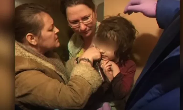 VIDEO: 'Mowgli Girl' Found in Moscow
