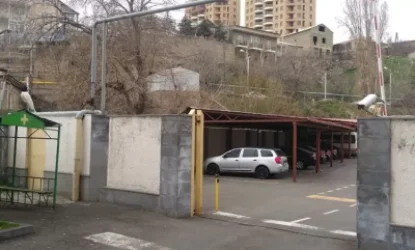 Ճանապարհը փակել են, նախագահական մեքենաներին հասանելի միջանցք դարձրել.Աղաջանյան