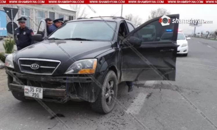 Ford-ը բախվել է թույլատրելի վայրում կայանված Kia-ին վրաերթի ենթարկելով  վարորդին