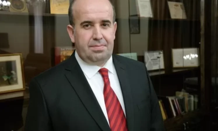 Շիրակի մարզպետի ունեցվածքը. «Փաստ»