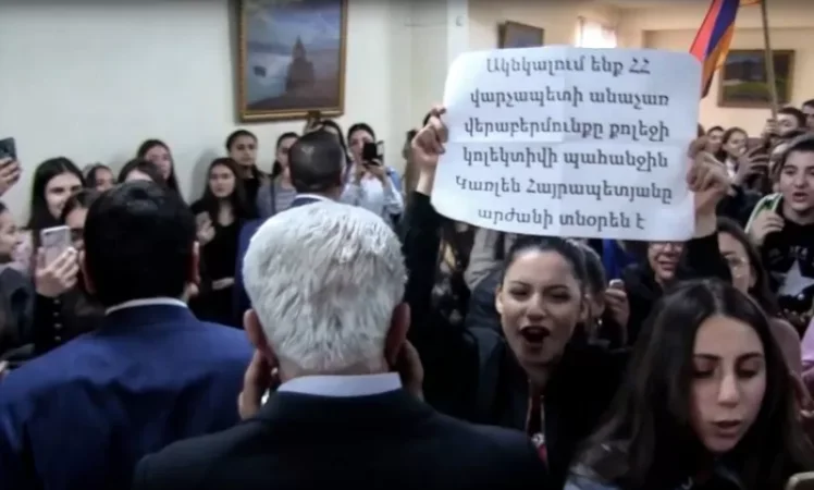 Թիվ 2 քոլեջում դասադուլը շարունակվում է