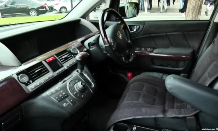 Աջ ղեկով մեքենաները հնարավոր կլինի ներմուել մինչև մայիսի 1-ը