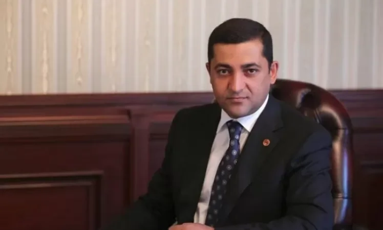 Գո՛րծ արեք, արա․ Դավթաշենի նախկին թաղապետը մեղադրում է քաղաքային իշխանություններին