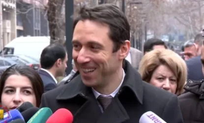 Դավթաշենի, Էրեբունու թաղապետարանների շենքերի կեսը պատկանում է ինչ-որ մարդկանց