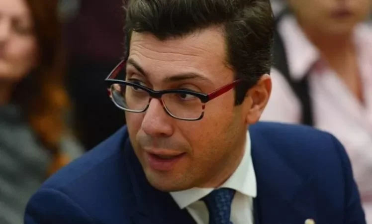 Միքայել Մինասյանը 7 մլն դոլարով վաճառքի է հանել իրեն պատկանող հյուրանոցը․ Irakanum.am