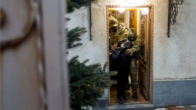 Բացահայտվել է հանցավոր խմբի գործունեություն. կան ձերբակալվածներ